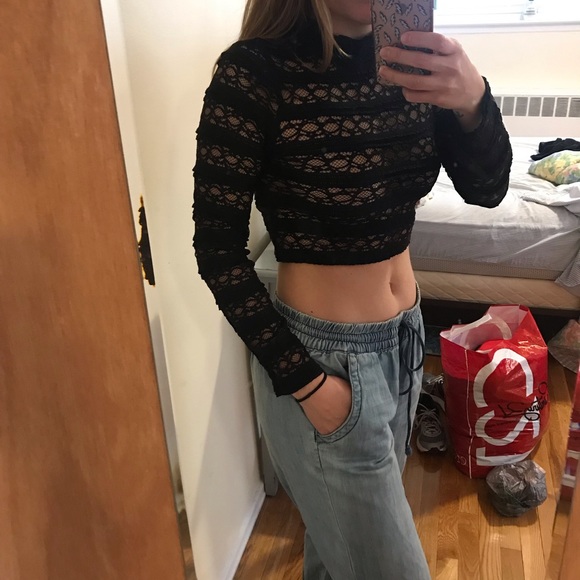 Divided Tops - lace crop top